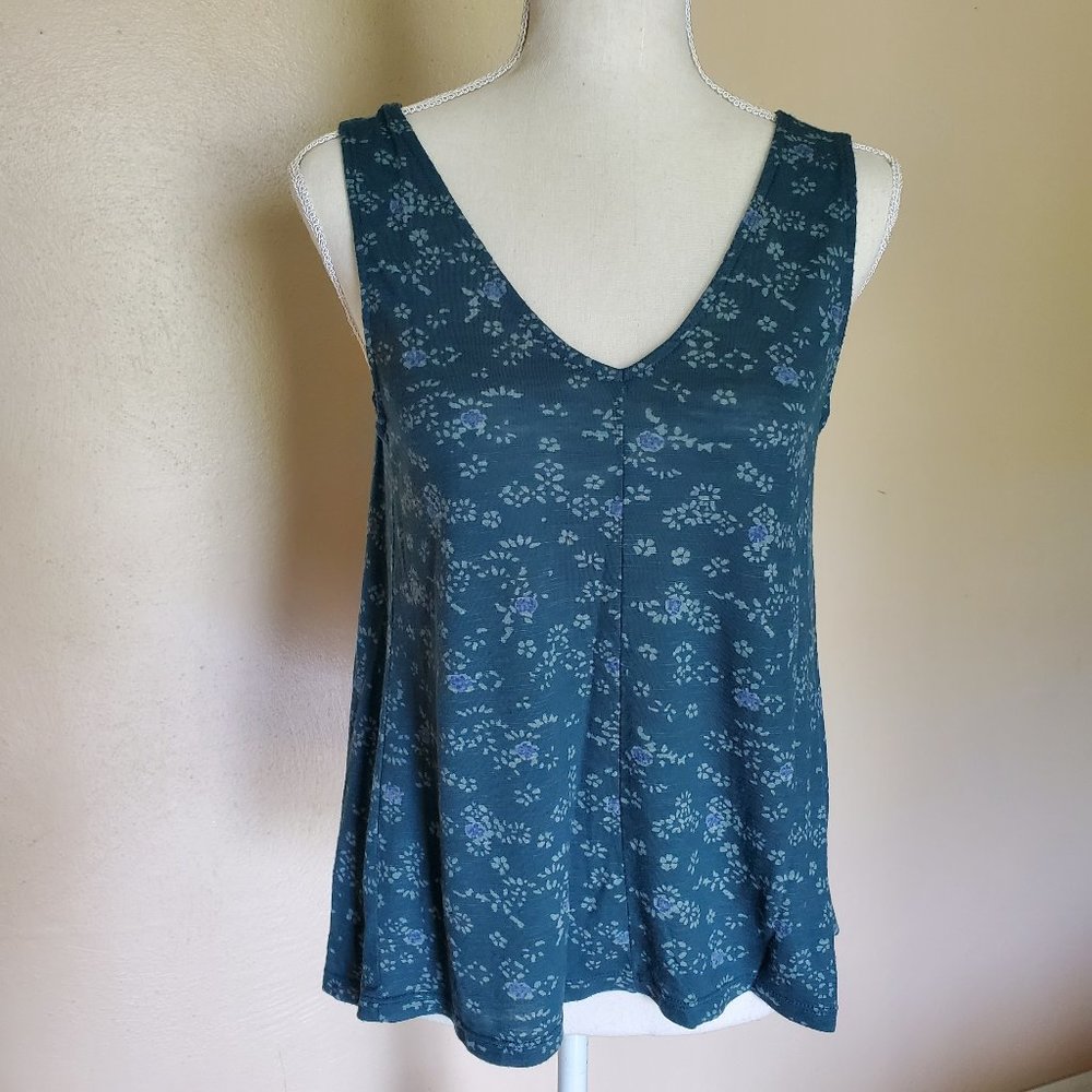 Old Navy Blue Green Floral tank top Size Small